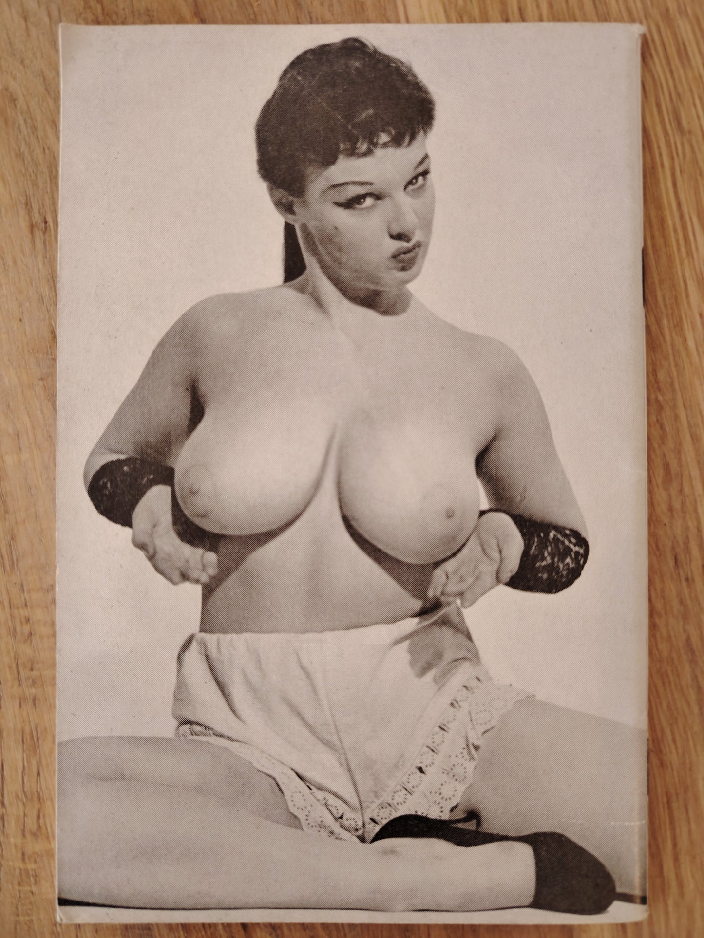 Black & White Pocket Sized 1950s Nude